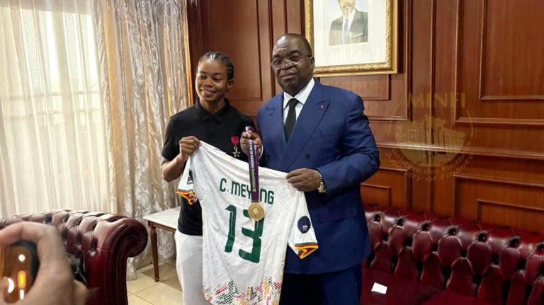 Charlène Meyong: la Lionne indomptable reçue au Ministère des Finances